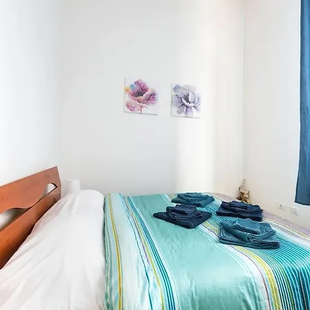 Center Train Station Apartment