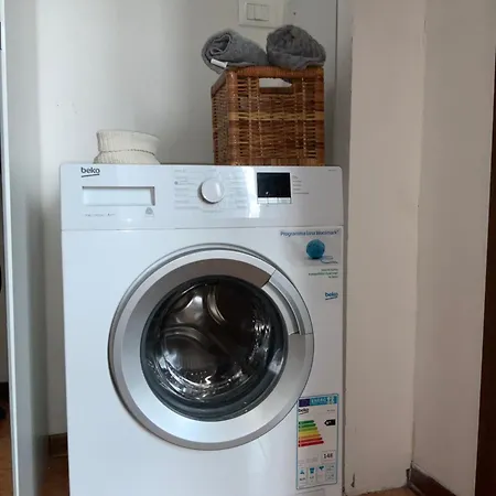 Center Train Station Apartment *